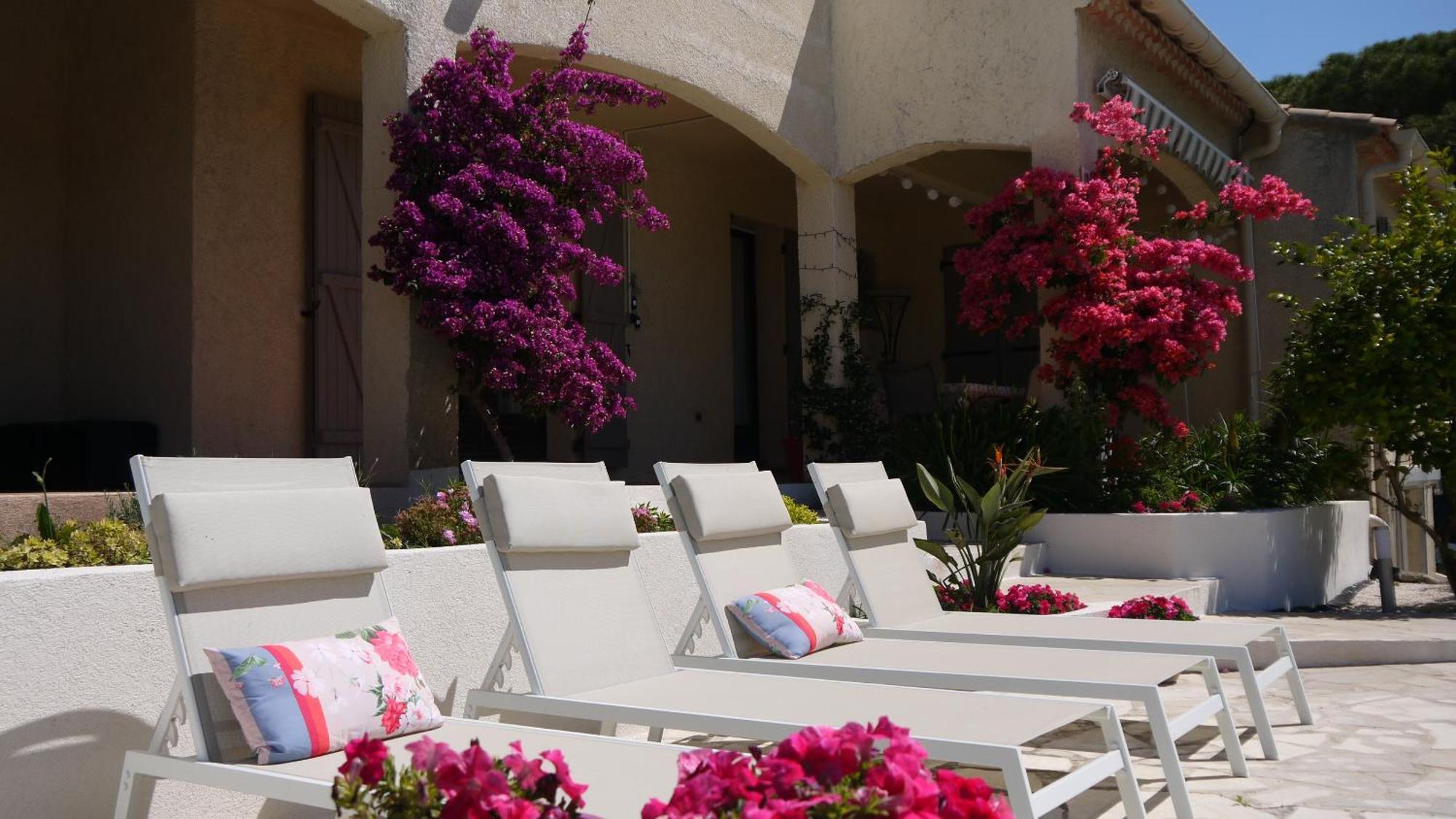 Grand Appartement Dans Maison Avec Piscine Privee Fréjus Εξωτερικό φωτογραφία