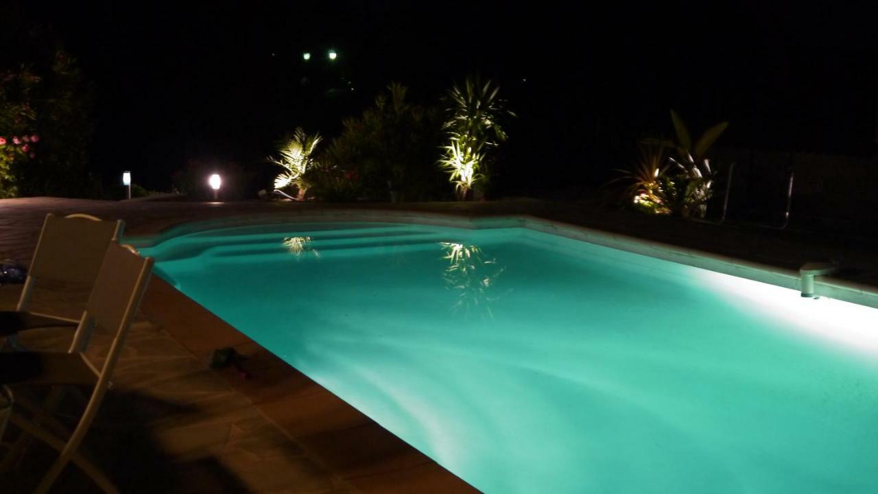 Grand Appartement Dans Maison Avec Piscine Privee Fréjus Εξωτερικό φωτογραφία